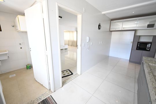 Apartamento para alugar com 4 quartos, 140m² em Setor Bela Vista, Goiânia