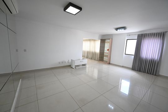 Apartamento para alugar com 4 quartos, 140m² em Setor Bela Vista, Goiânia