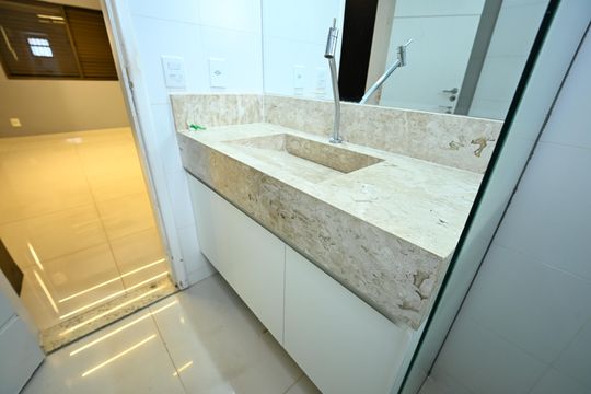 Apartamento para alugar com 4 quartos, 140m² em Setor Bela Vista, Goiânia