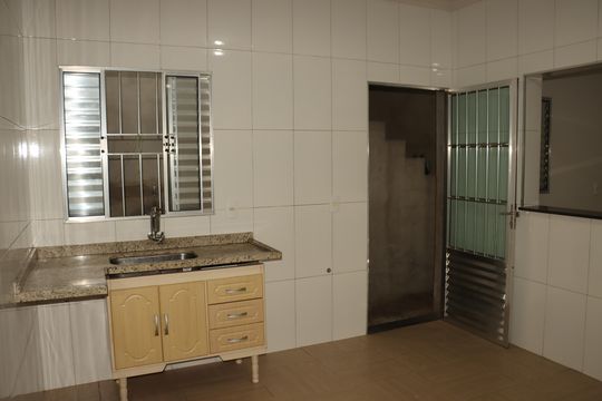 Casa para alugar com 1 quarto, 50m² em Jardim Nova Vitoria I, São Paulo