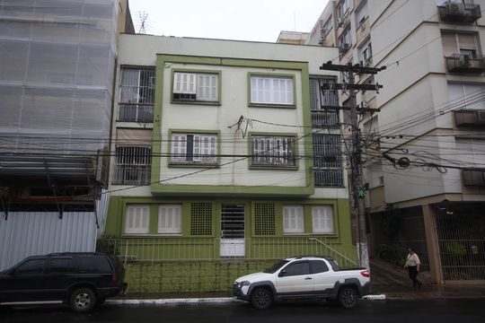 Fachada de apartamento para alugar com 2 quartos, 58m² em Rio Branco, Porto Alegre