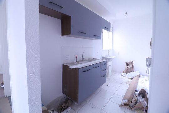 Cozinha de apartamento à venda com 2 quartos, 39m² em Jardim do Lago Continuacao, Campinas