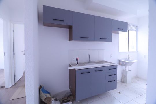 Cozinha de apartamento à venda com 2 quartos, 39m² em Jardim do Lago Continuacao, Campinas