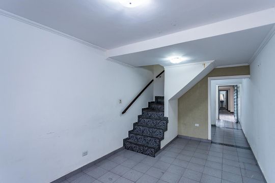 Casa para alugar com 3 quartos, 210m² em Jardim Santo Elias, São Paulo