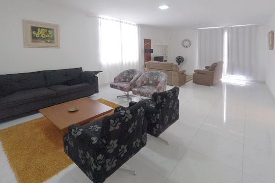 Apartamento para alugar com 3 quartos, 201m² em Gonzaga, Santos