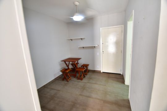 Sala de apartamento para alugar com 1 quarto, 40m² em Centro, Campinas