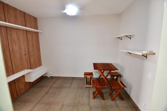 Sala de apartamento para alugar com 1 quarto, 40m² em Centro, Campinas