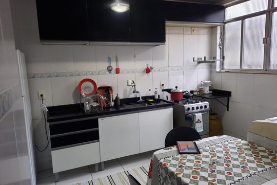 Cozinha de apartamento à venda com 2 quartos, 53m² em Vila Valqueire, Rio de Janeiro