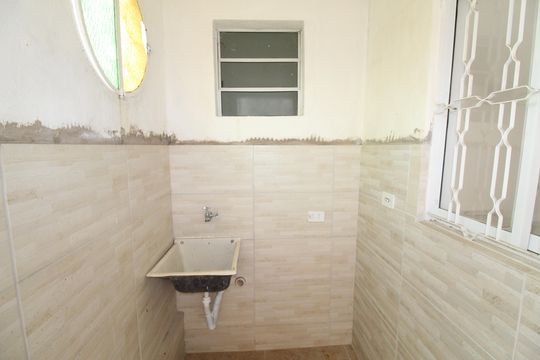 Subsolo Area de Serviço de casa para alugar com 3 quartos, 70m² em Vila das Flores, São José dos Campos
