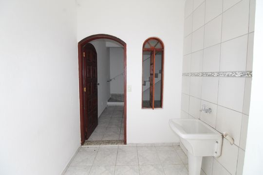 Área de Serviço de casa para alugar com 2 quartos, 80m² em Loteamento Residencial Vista Linda, São José dos Campos