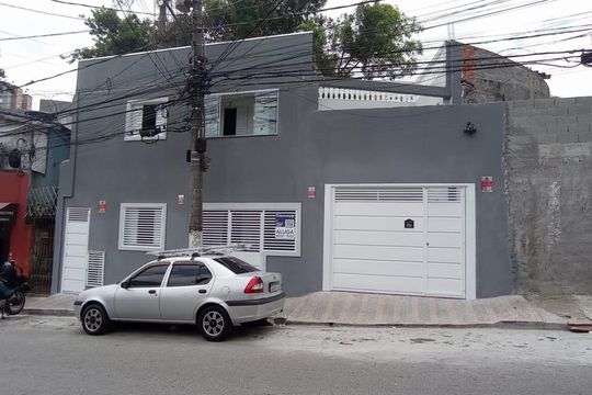 Fachada de casa para alugar com 2 quartos, 120m² em Centro, Diadema