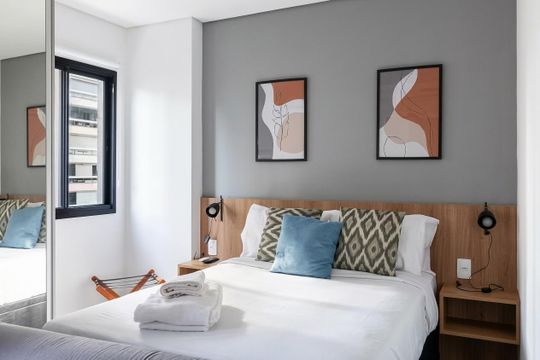 Sala / Quarto de kitnet/studio para alugar com 1 quarto, 27m² em Água Branca, São Paulo