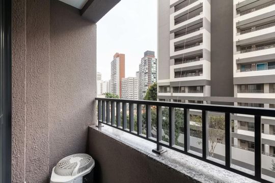 Varanda de kitnet/studio para alugar com 1 quarto, 27m² em Água Branca, São Paulo