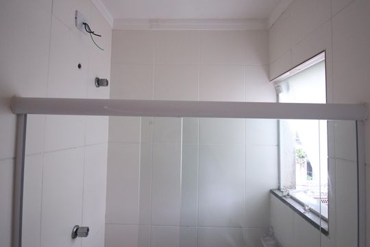 Banheiro de apartamento para alugar com 1 quarto, 35m² em Vila Carrão, São Paulo