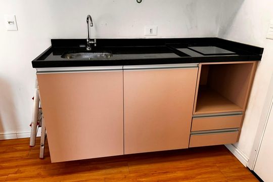Cozinha de apartamento à venda com 1 quarto, 21m² em Paraíso, São Paulo