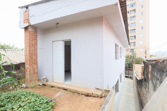 Quintal de casa para alugar com 4 quartos, 158m² em Bussocaba, Osasco