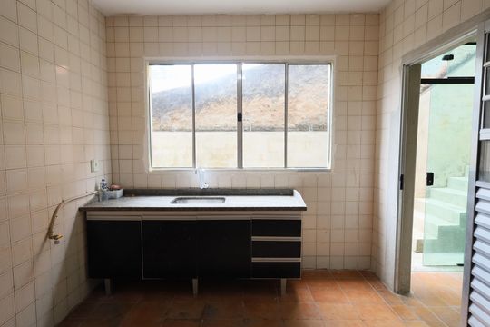 Casa para alugar com 4 quartos, 158m² em Bussocaba, Osasco