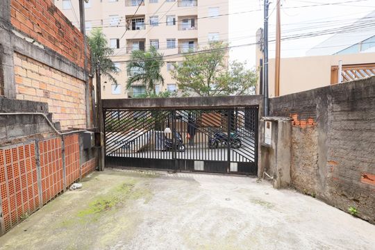 Garagem de casa para alugar com 4 quartos, 158m² em Bussocaba, Osasco