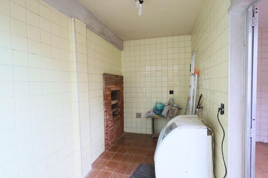 Área de Serviço de casa para alugar com 4 quartos, 158m² em Bussocaba, Osasco