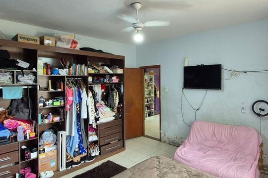 Quarto 1 de casa para alugar com 2 quartos, 70m² em Vigário Geral, Rio de Janeiro
