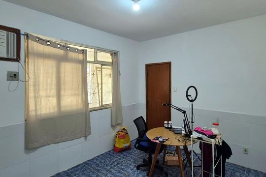 Quarto 2 de casa para alugar com 2 quartos, 70m² em Vigário Geral, Rio de Janeiro