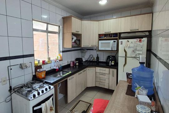 Cozinha de casa para alugar com 2 quartos, 70m² em Vigário Geral, Rio de Janeiro