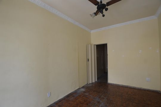 Casa para alugar com 1 quarto, 45m² em Osvaldo Cruz, Rio de Janeiro