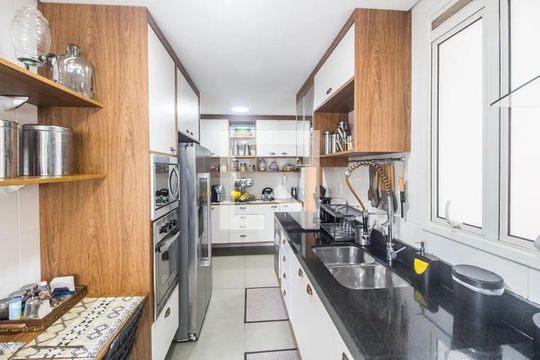 Cozinha de apartamento para alugar com 3 quartos, 136m² em Centro Empresarial Tamboré, Santana de Parnaíba