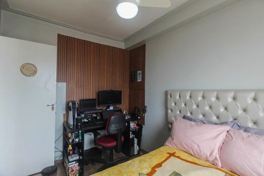 Quarto 2 de apartamento à venda com 2 quartos, 38m² em Vila Tolstoi, São Paulo