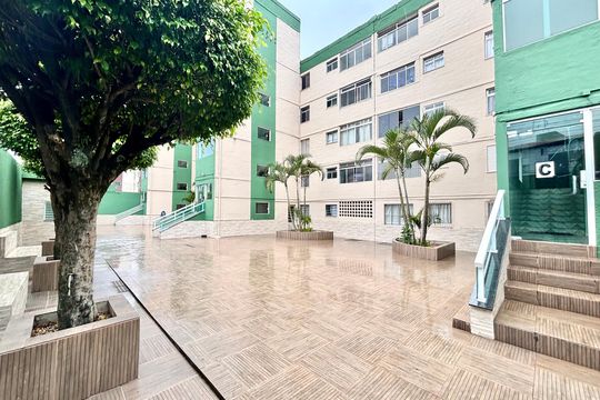Área comum de apartamento para alugar com 2 quartos, 56m² em Conjunto Residencial José Bonifácio, São Paulo