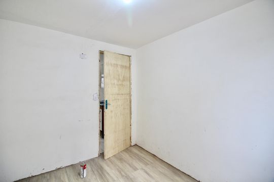 Quarto 1 de apartamento para alugar com 2 quartos, 56m² em Conjunto Residencial José Bonifácio, São Paulo