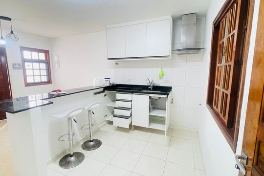 Cozinha de casa de condomínio para alugar com 3 quartos, 110m² em Jardim Barbacena, Cotia
