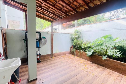 Área privativa de casa de condomínio para alugar com 3 quartos, 110m² em Jardim Barbacena, Cotia