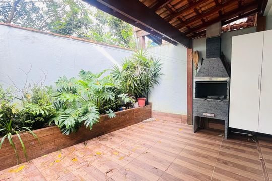 Área privativa de casa de condomínio para alugar com 3 quartos, 110m² em Jardim Barbacena, Cotia