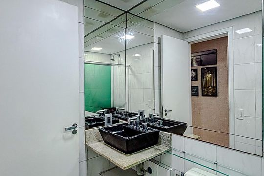 Banheiro de apartamento para alugar com 3 quartos, 65m² em Chácara Seis de Outubro, São Paulo