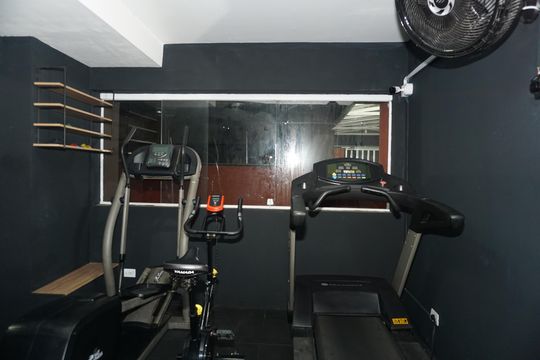 Área comum - Academia de apartamento para alugar com 2 quartos, 50m² em Jardim Elizabete, Embu das Artes