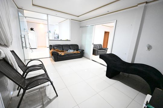 Casa à venda com 3 quartos, 330m² em Residencial Monte Carlo, Goiânia