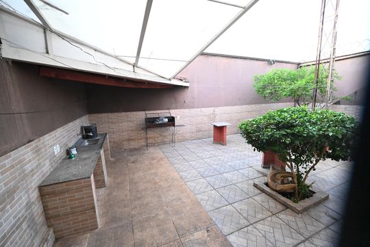 Casa à venda com 3 quartos, 330m² em Residencial Monte Carlo, Goiânia