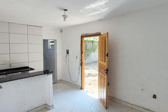 Sala/Quarto/ Cozinha de kitnet/studio para alugar com 1 quarto, 30m² em Vigário Geral, Rio de Janeiro