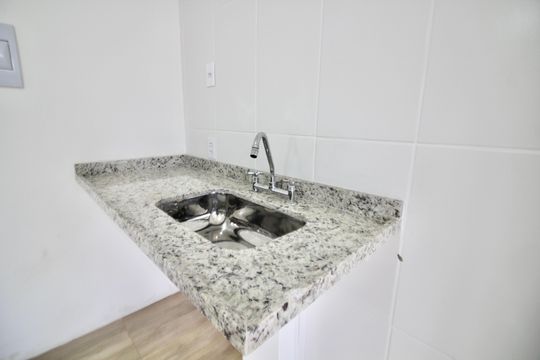 Cozinha de apartamento à venda com 2 quartos, 42m² em Itaquera, São Paulo