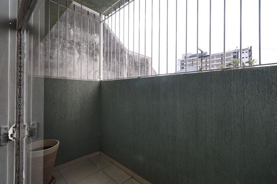 Sacada sala tv  de casa para alugar com 4 quartos, 250m² em Santa Maria, Santo André