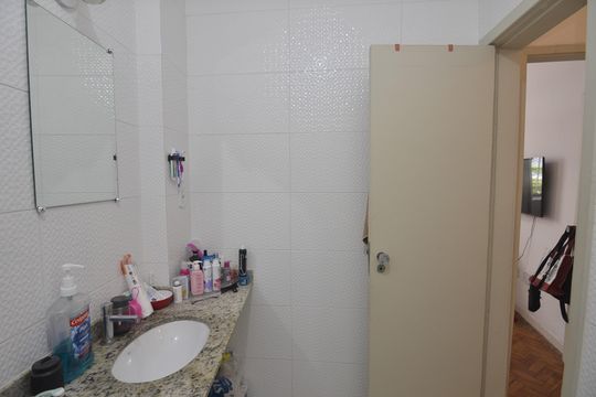 Banheiro de apartamento para alugar com 2 quartos, 68m² em Tijuca, Rio de Janeiro