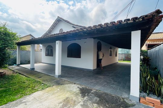 Casa para alugar com 3 quartos, 130m² em Unamar, Cabo Frio