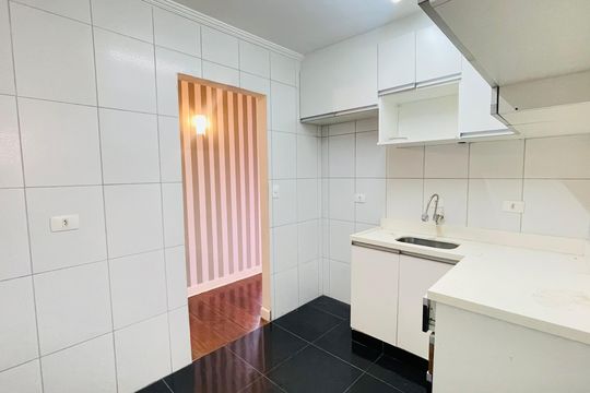 Cozinha de apartamento para alugar com 3 quartos, 70m² em Granja Viana, Cotia