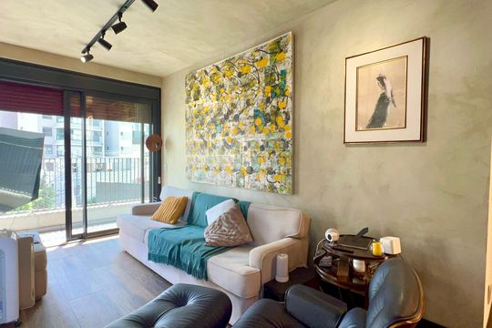 Sala de TV de apartamento para alugar com 2 quartos, 151m² em Jardim das Bandeiras, São Paulo