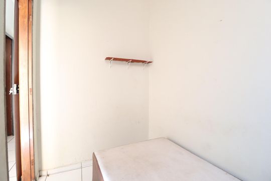 Quarto 2 de casa para alugar com 2 quartos, 60m² em Osvaldo Rezende, Uberlândia
