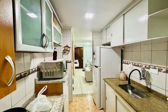 Cozinha de apartamento à venda com 2 quartos, 40m² em Vila Mara, São Paulo
