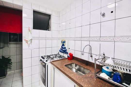 Cozinha de apartamento à venda com 2 quartos, 40m² em Vila Mara, São Paulo