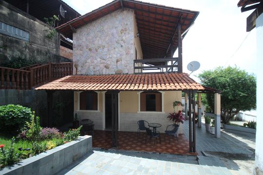Quintal de casa à venda com 4 quartos, 239m² em Jardim das Oliveiras, Contagem