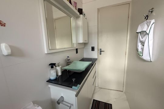 Banheiro de casa de condomínio para alugar com 2 quartos, 100m² em Vila Siqueira (zona Norte), São Paulo